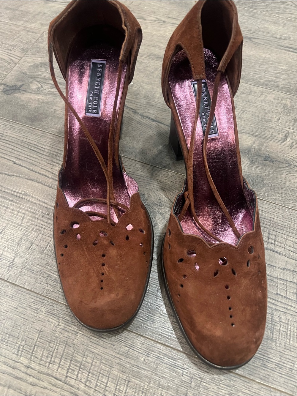 NWT Kenneth Cole Made in Italy all leather pumps